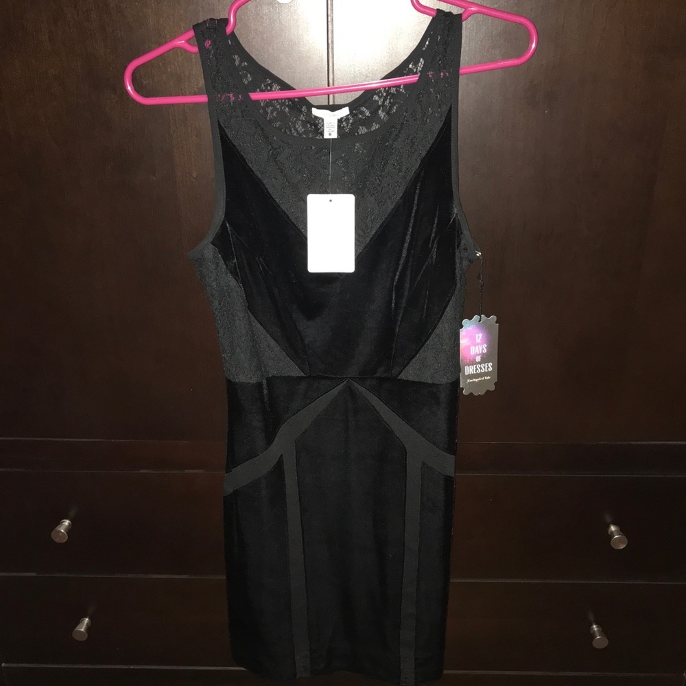 Urban Outfitters black velvet/lace dress small